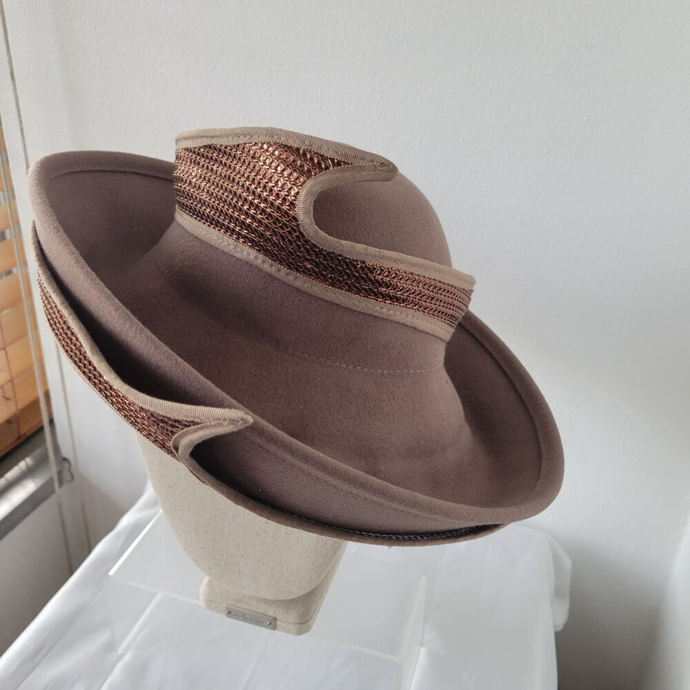 Sandra Bollman NY Neutral-Toned Tan Felt Mesh Fascinator Hat - Picture 6 of 14